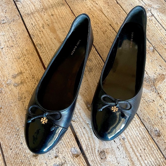 Tory Burch Black Leather Cap-Toe Ballet Flats 9M Quiet Luxury Classic - Picture 1 of 12